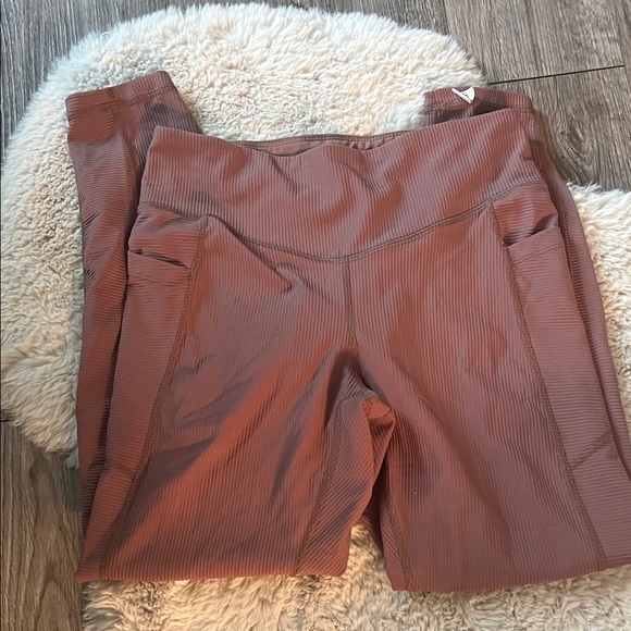 Old Navy Pants - Old navy high rise ribbed leggings